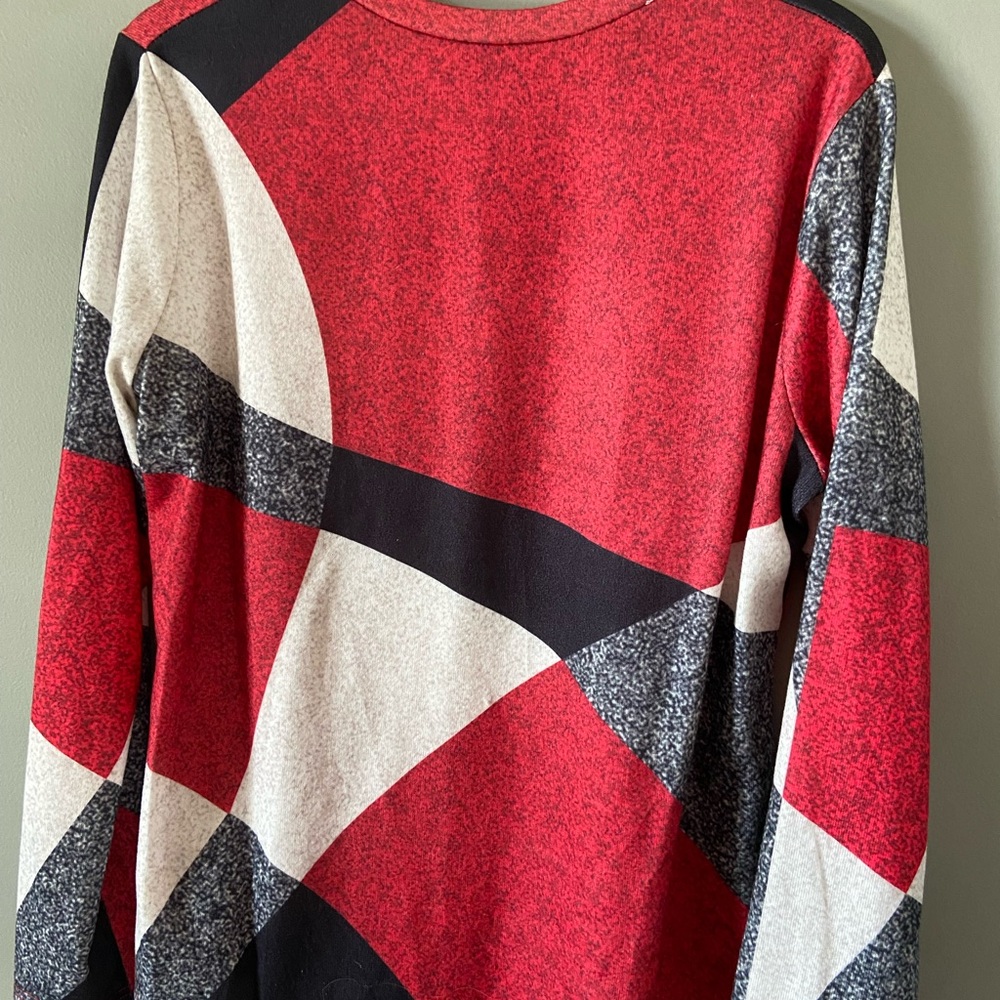 Women’s color block top.  Soft material, large size in excellent condition.